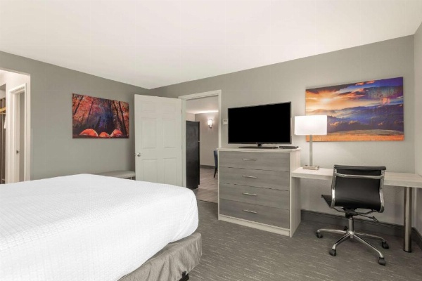 Best Western Plus Magnolia Inn & Suites image 13