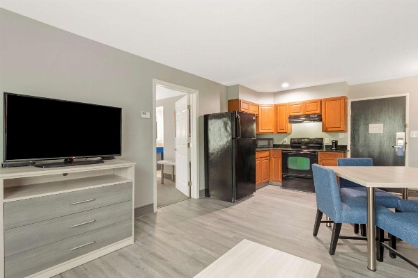 Best Western Plus Magnolia Inn & Suites Main image